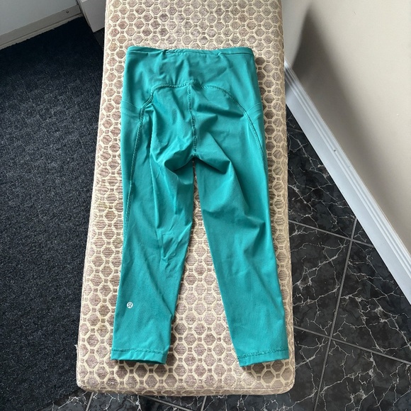 Lululemon Swift Speed High-Rise 21", Size 6 - Picture 2 of 5